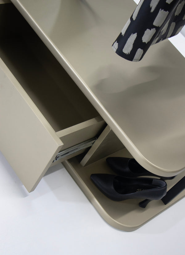 Cuier HubRom Antik, 185x110x50 cm, 1xCuier,1xOglinda,1xSertar, Auriu/Negru